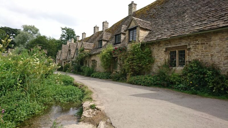 From Stratford-upon-Avon / Moreton-in-Marsh: Cotswolds Tour - How the Day Begins: Pickup and Scenic Drive