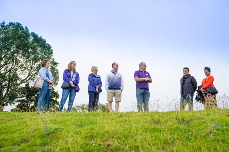 From Stratford-upon-Avon / Moreton-in-Marsh: Cotswolds Tour - The Secret Stop and Final Scenic Drive