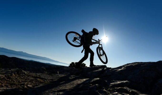 From Supetar & Postira: Vidova Gora to Dol Biking Tour - Fitness Level