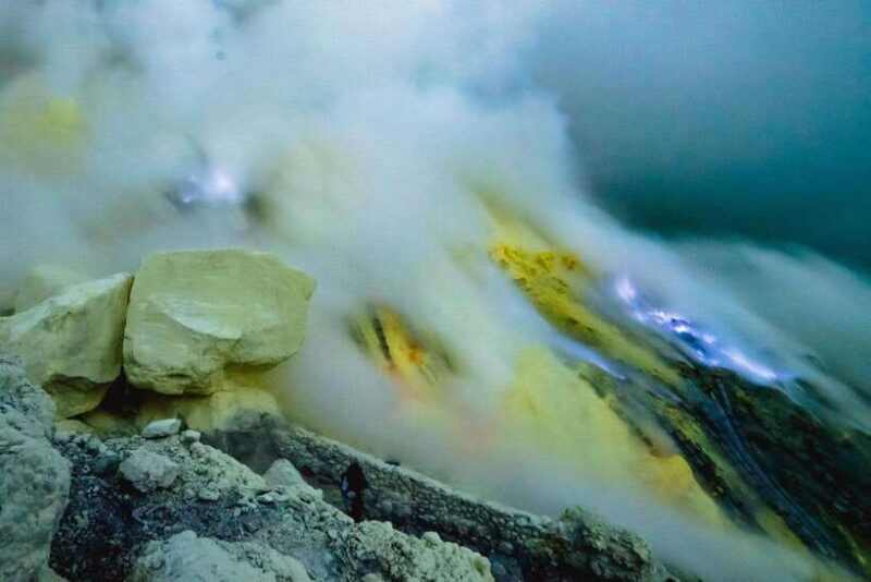 From Surabaya or Malang: 3-Day Bromo & Ijen Tour & Stay - Authentic Experiences and Traveler Tips