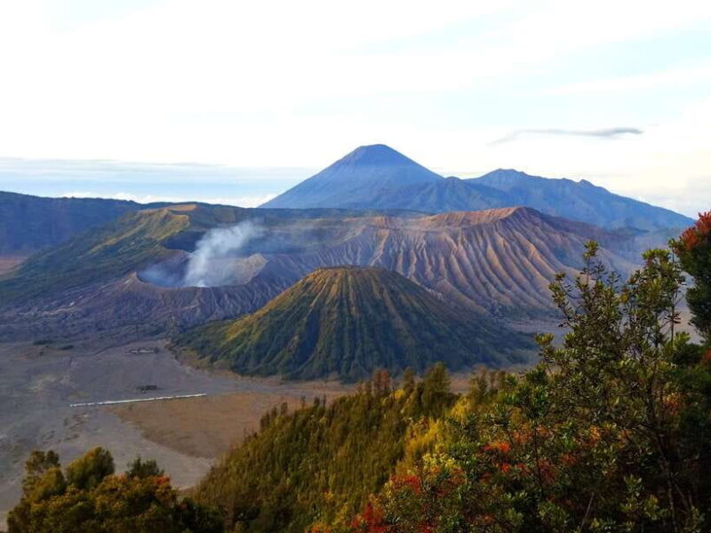 From Surabaya: Private 3-Day Mount Bromo Ijen Tour - Discovering the Surabaya: Private 3-Day Mount Bromo Ijen Tour