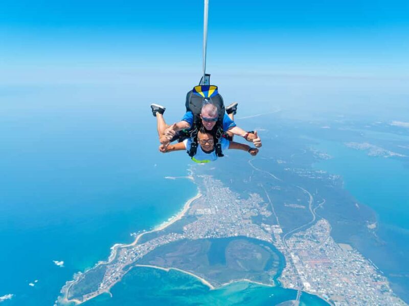 From Sydney: Tandem Skydive Experience over Newcastle Beach - FAQ  