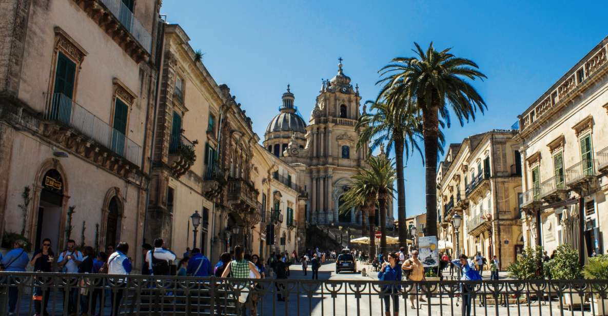 From Syracuse to Taormina: Ragusa, Noto & Chocolate Tasting - Exploring Ragusa Ibla