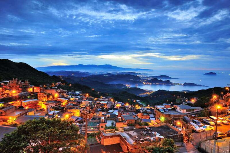 From Taipei: Old Gold Rush Town Jiufen Guided Night Tour - Who Should Consider This Tour?