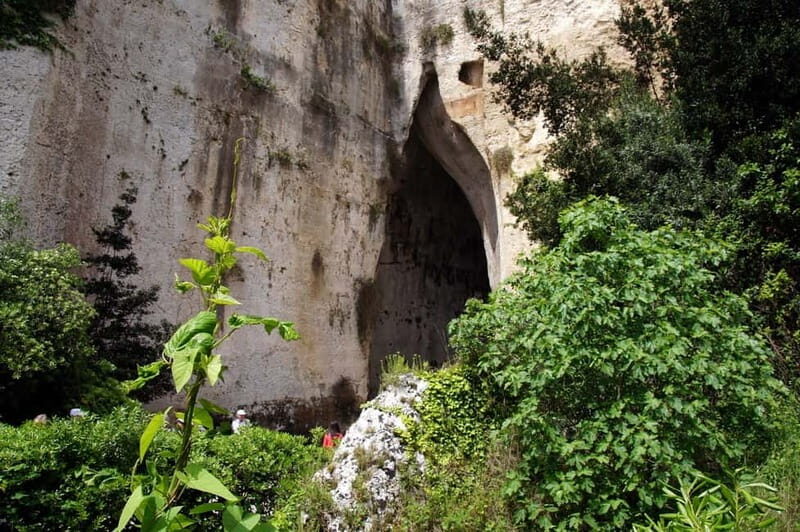 From Taormina: Syracuse and Noto Guided Day Trip by Bus - An In-Depth Review of the Syracuse and Noto Day Trip