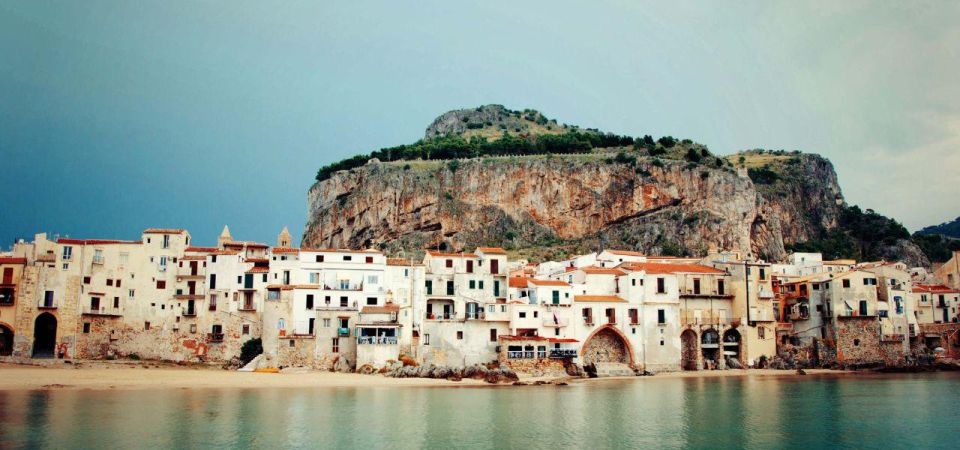 From Taormina to Palermo: Stop in Cefalù - Group Size and Language