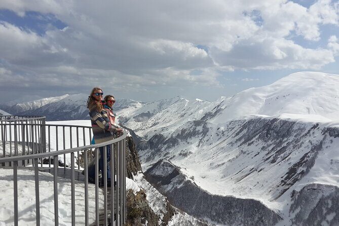 From Tbilisi Daytrip Kazbegi Gudauri & Zhinvali Guided Group Tour - Ananuri Fortress: A Window into Georgia’s Past