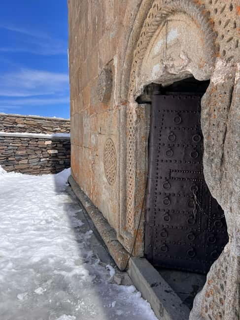 From Tbilisi: Kazbegi Day Trip with Ananuri & Gudauri - The Itinerary: A Deep Dive into the Day