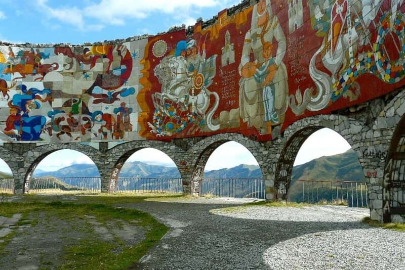 From Tbilisi: Kazbegi Mountain and Ananuri Fortress Day Trip - An Introduction to the Kazbegi and Ananuri Day Trip
