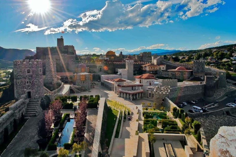 From Tbilisi: Vardzia Cave Tour with Guide - The Guide and the Experience