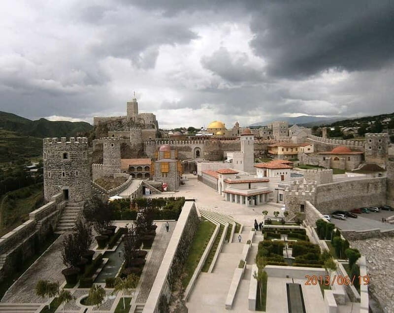 From Tbilisi: Vardzia, Rabati Castle and Borjomi Guided Tour - What Travelers Say
