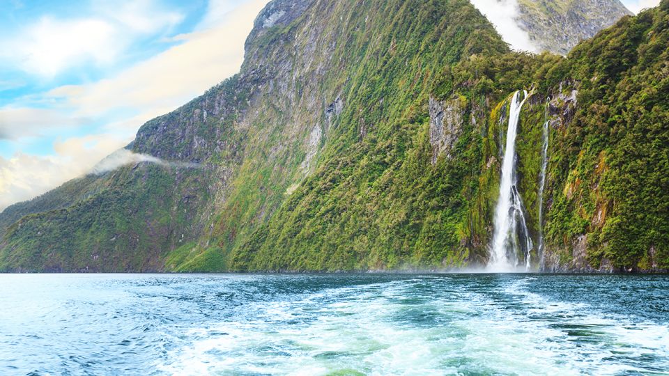 From Te Anau: Milford Sound Tour With Cruise and Lunch - Inclusions and Important Information