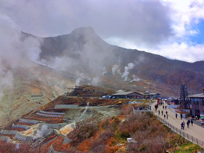 From Tokyo: Hakone, Owakudani, & Lake Kawaguchi Day Tour - Lake Kawaguchi Exploration