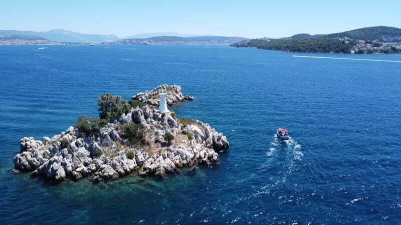From Trogir: Guided Panoramic Boat Tour with Drinks - Key Points