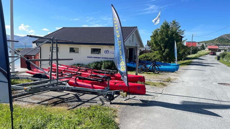 From Tromsø: Sailing Kayak at Sommarøy, incl. lunch & sauna - Who Should Sign Up?