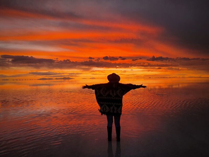 From Uyuni: Red Lagoon & Uyuni Salt Flats 3-Day Guided Tour - Detailed Itinerary