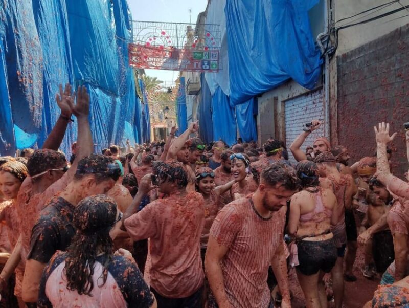From Valencia: La Tomatina 2025 - Paella and Drinks: Fueling the Festivities