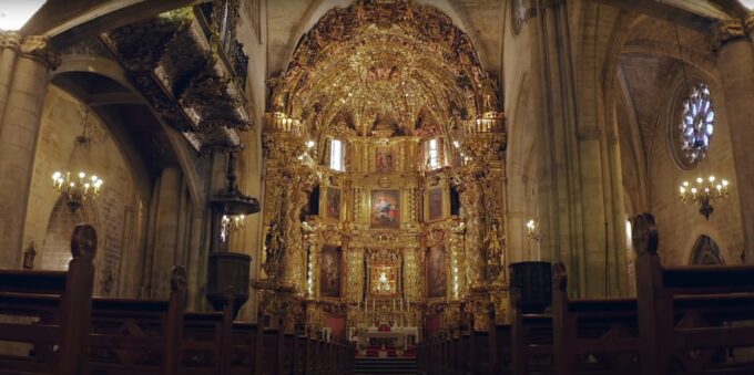 From Valencia: Private Day Trip to Morella and Peníscola - Visiting Iconic Peñíscola