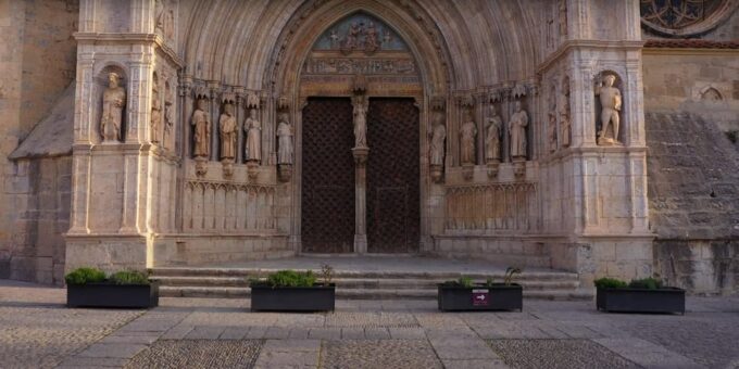 From Valencia: Private Day Trip to Morella and Peníscola - Included in the Tour