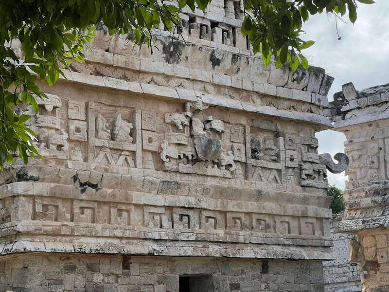 From Valladolid: Tour to Chichen Itzá & 2 Cenotes - Exploring Chichen Itza: A Marvel of the Ancient World