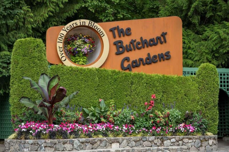 From Vancouver: Victoria & Butchart Gardens Tour with Cruise - Victoria: A Historic and Vibrant City