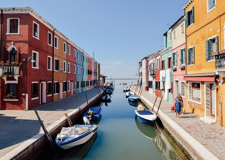 From Venezia: Murano, Burano, and Torcello Self-Guided Tour - Discovering Burano