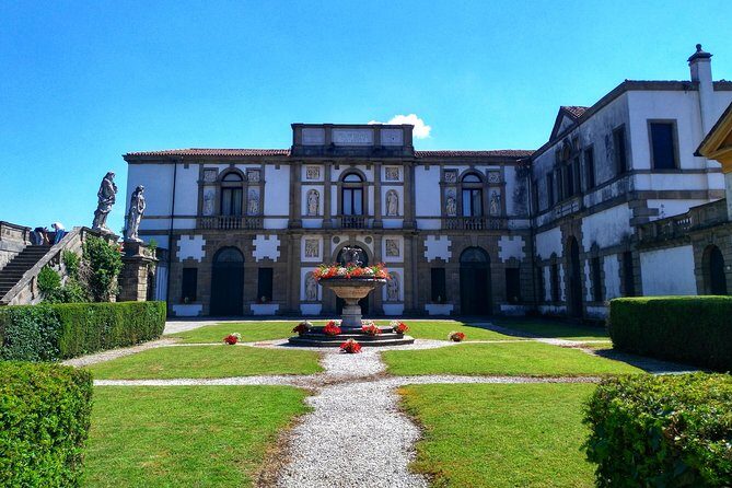 From Venice, Tour to the Walled Town Of Monselice - Transportation and Group Size