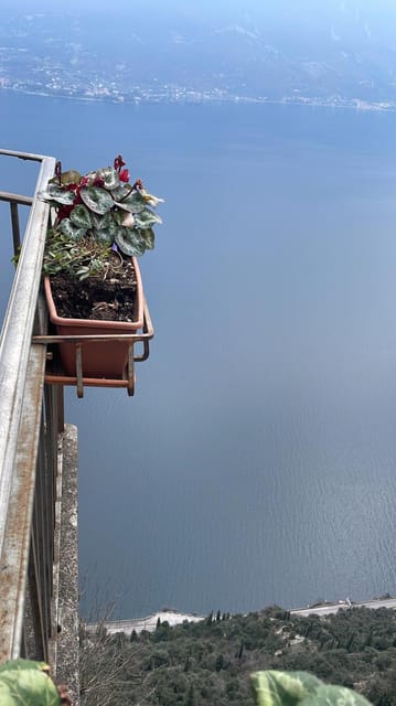 From Verona: day tour to Northern Lake Garda and Limone - The Iconic Tremosine Viewpoint