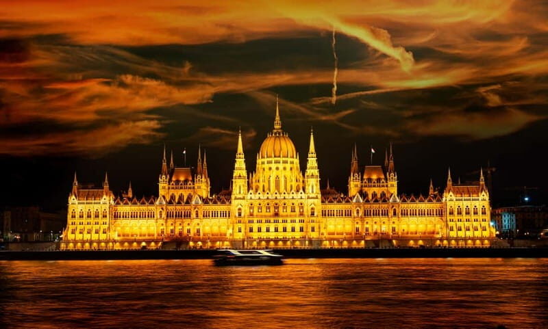 From Vienna: Bratislava& Budapest Day Tour with Photographer - An In-Depth Look at the Tour