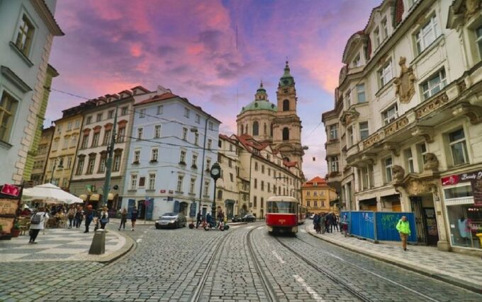 From Vienna: Private Day Trip to Prague Inc. Local Guide - Important Reminders