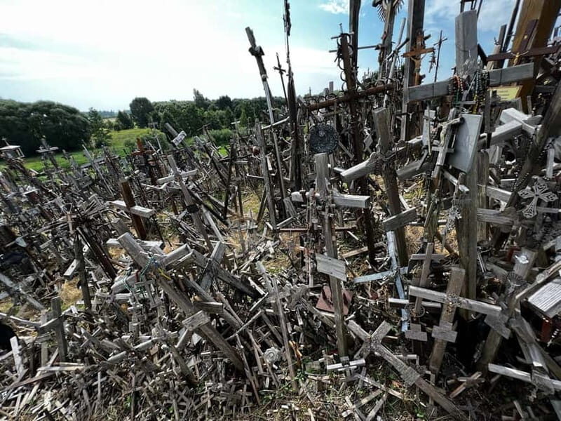From Vilnius: Hill of Crosses, Pakruojis Manor & Kernav - FAQ  