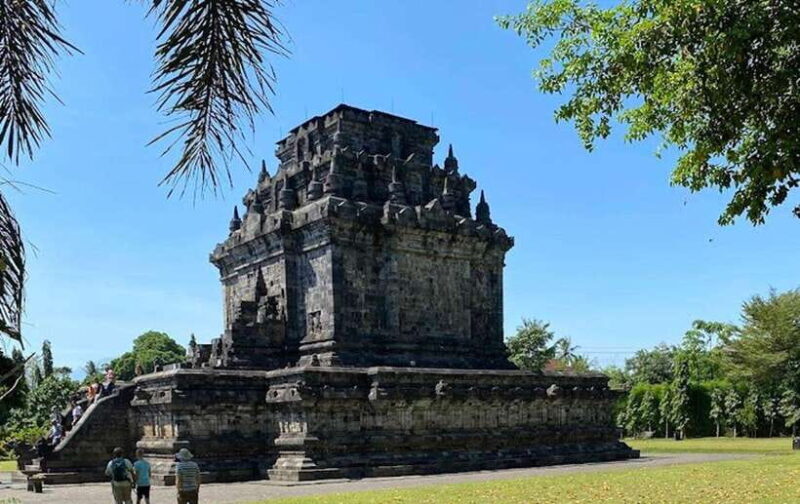 From Yogyakarta: Borobudur, Chicken Church & Mendut Temple - Who Should Consider This Tour?