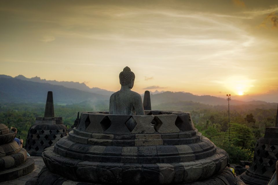 From Yogyakarta: Borobudur Temple Half-Day Guided Tour - History and Construction of the Temple