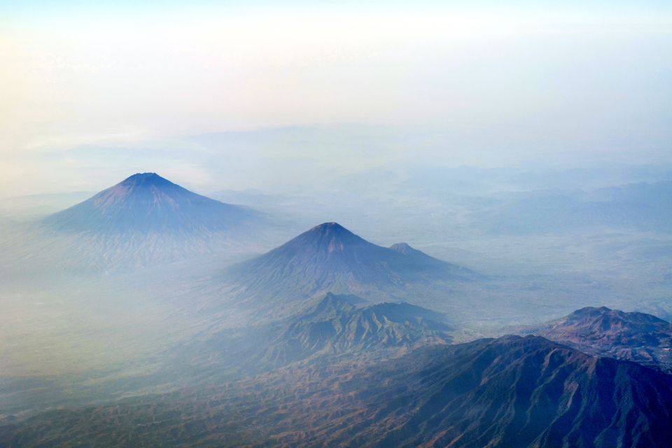 From Yogyakarta: Dieng Plateau Golden Sunrise Guided Trip - Sikidang Crater: Sulfuric Wonders