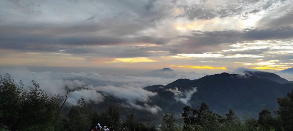From Yogyakarta: Dieng Plateau Golden Sunrise With Guide - Sikidang Crater