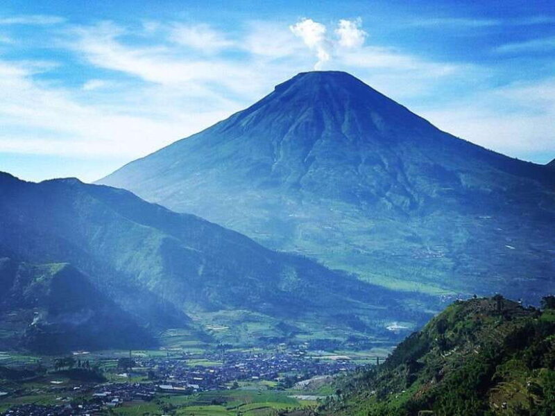 From Yogyakarta: Dieng Tour, Golden Sunrise & Tea Plantation - Analyzing the Value