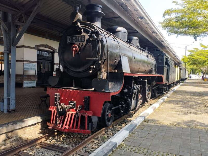 From Yogyakarta: Indonesian Railway Museum and Train Ride - Exploring the Itinerary and Experience