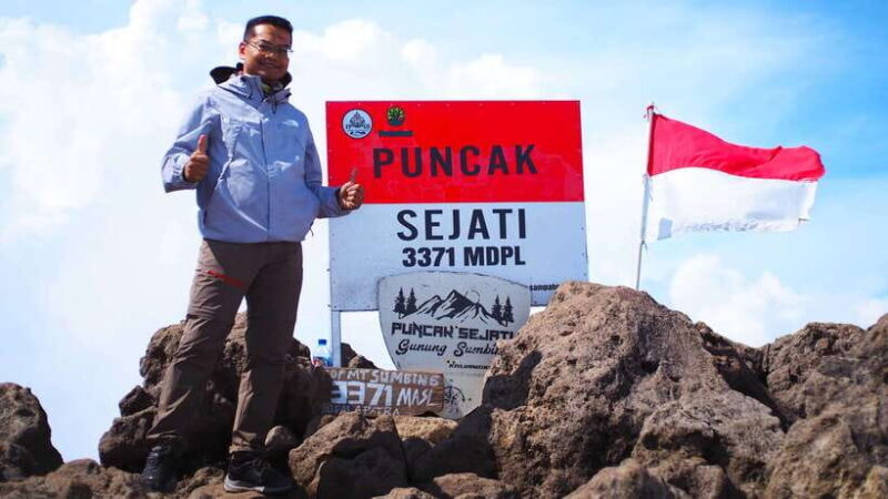 From Yogyakarta: Mount Sumbing Day Hike Via Nepal Van Java - The Itinerary Breakdown