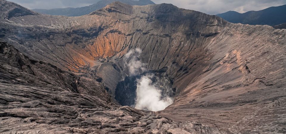 From Yogyakarta: Tumpak Sewu, Bromo, and Ijen 4-Day Tour - Ijen Crater Exploration