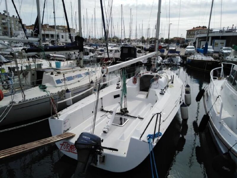 From Zadar: Sports Sailing Tour with Swimming Breaks - An Authentic Sailing Day in Dalmatia