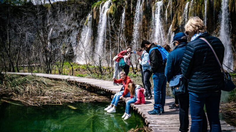 From Zagreb: Plitvice Lakes National Park Full-Day Tour - Itinerary Highlights