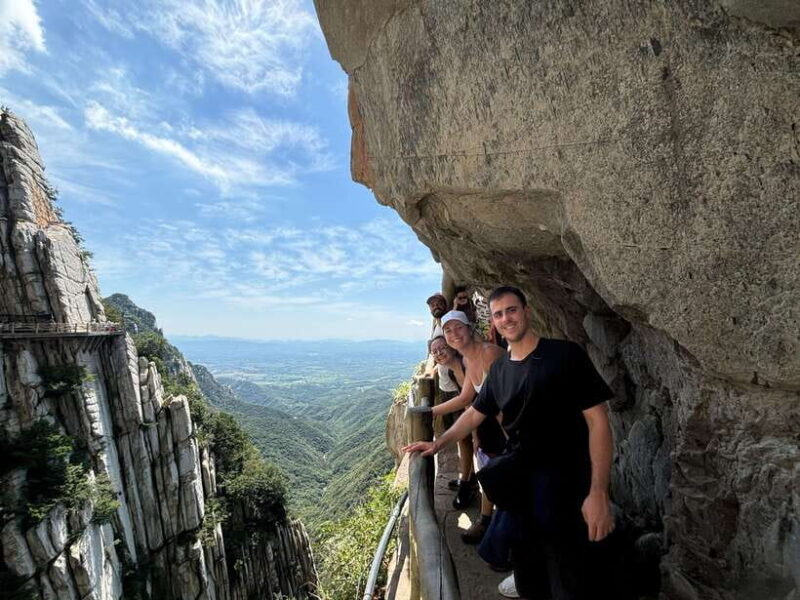 From Zhengzhou: Shaolin Temple and Longmen Grottoes Day Tour - Key Points