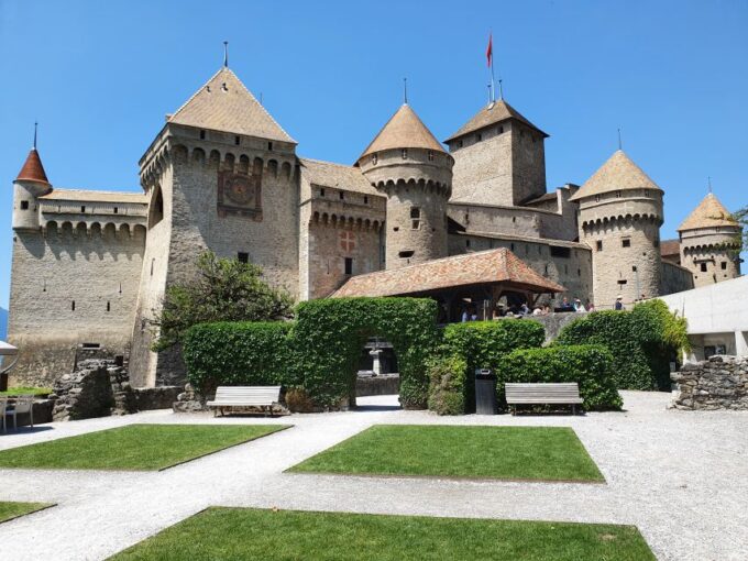 From Zurich: 7-Day Tour to Geneva With Tickets and Lodging - Day 1: Arrival in Zurich and Free Evening