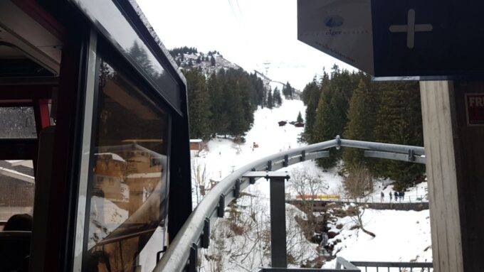 From Zürich: Exclusive Private Tour to Mt. Schilthorn - Dining With Panoramic Views