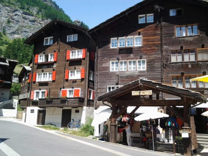 From Zürich: Small Group Tour to Zermatt and Mt. Gornergrat - Booking Confirmation and Availability