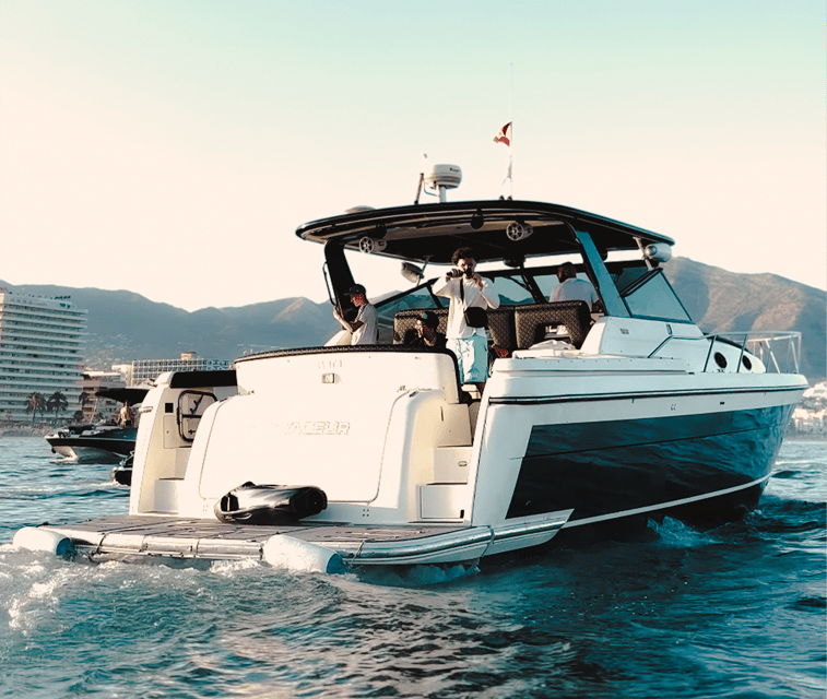 Fuengirola : Luxury Cruise Private Yacht VIP Sunset - Inclusions and Amenities