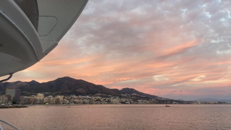 Fuengirola Sunset Boat Tour With Cocktail Dinner & Champagne - Inclusions
