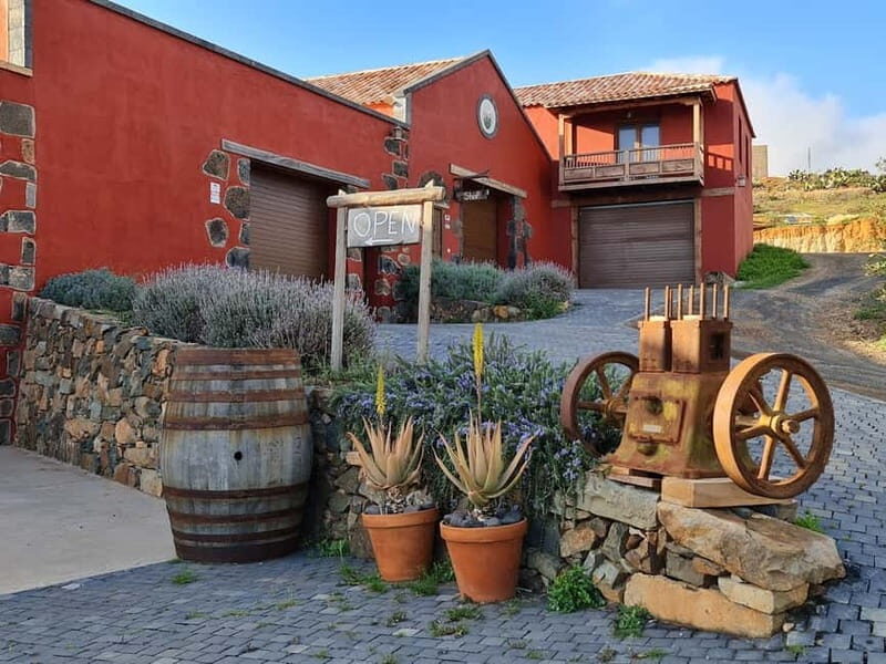 Fuerteventa: Ajuy Pirate Caves & Aloe Factory Half-Day Trip - Introduction to the Tour