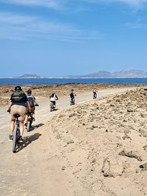Fuerteventura Norte: Coast to Coast E-Bike Tour - Tour Experience