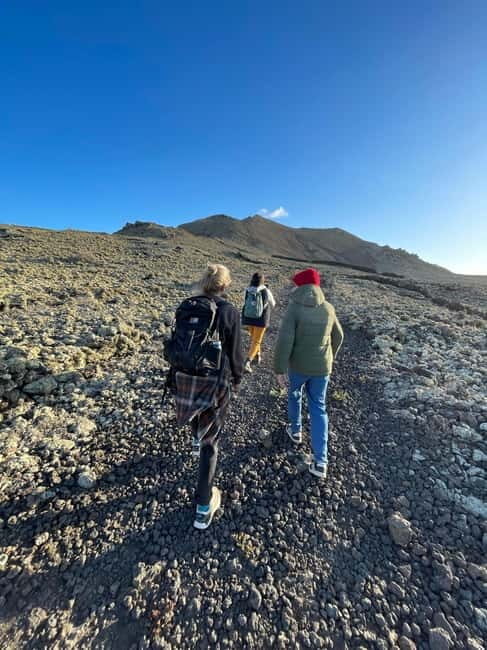 Fuerteventura: Twilight Volcano Hike with Sunset & Moonrise - A Natural and Cultural Night in Fuerteventura